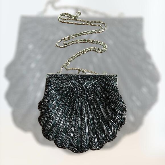 Vintage La Regale Black Beaded Clamshell Evening Bag Clutch with Chain Strap - Picture 1 of 9